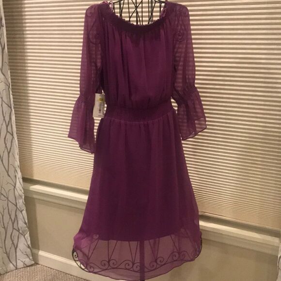 NWT Halston Crepe Dress Scoop Neck - Size Medium - Picture 2 of 8